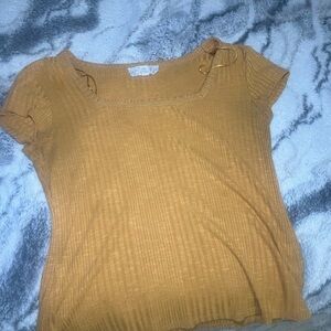 Pink Republic Ribbed Square-Neck Short Sleeve Top in Mustard